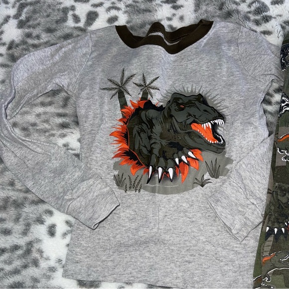 Place pj set - Picture 4 of 9